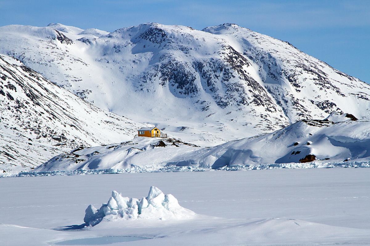 冰岛最大还是格陵兰岛的大,世界上最大的岛屿是冰岛
