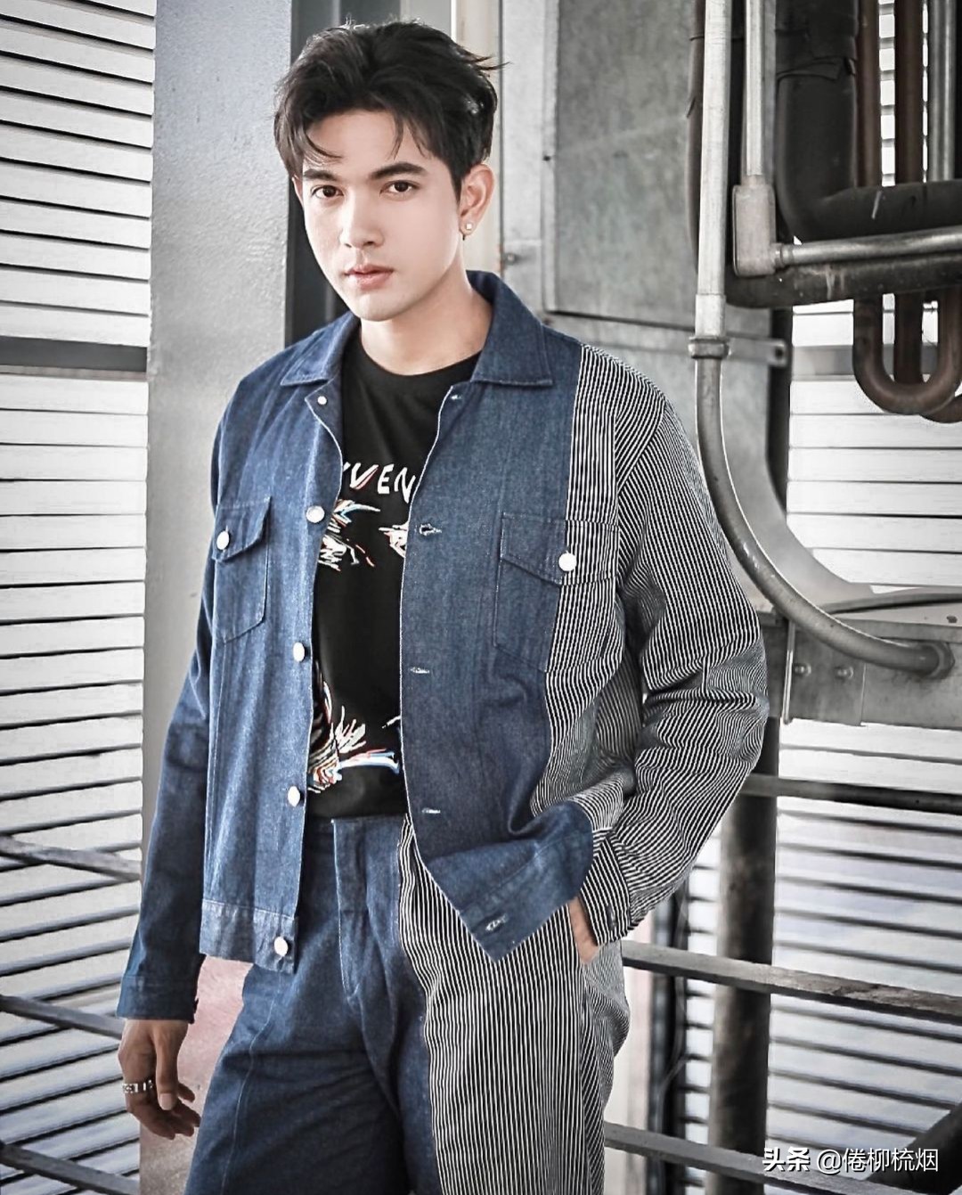 这是什么情况，要公开了吗，泰星Lingling发新照，标签的却是Kem