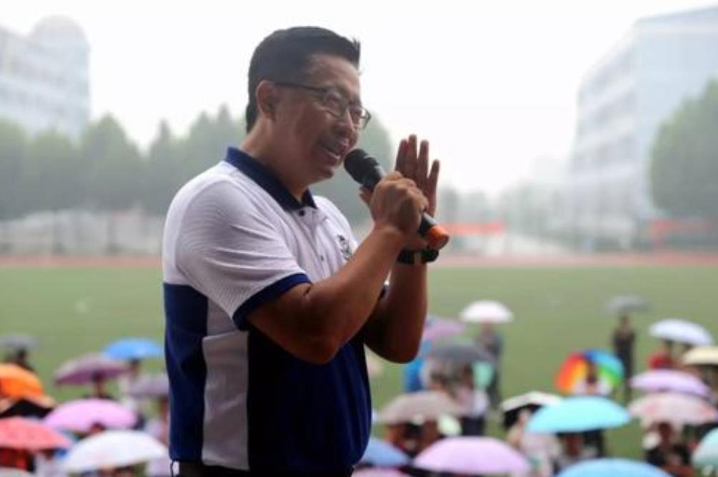 李阳疯狂现状,英语教父李阳