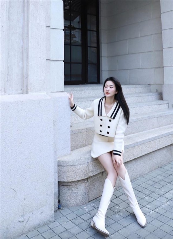 马丁靴过时了今年流行裸跟,马丁靴过时了