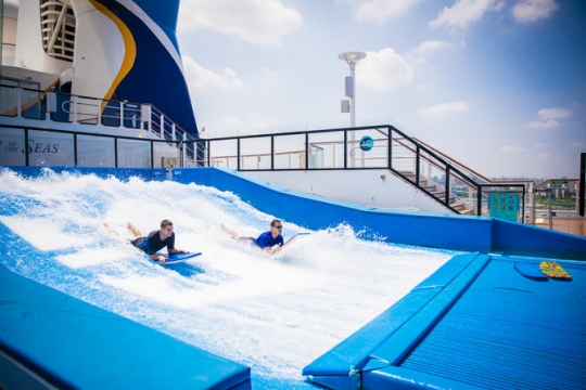 皇家加勒比海洋量子号攻略,皇家加勒比赞礼号邮轮旅游攻略