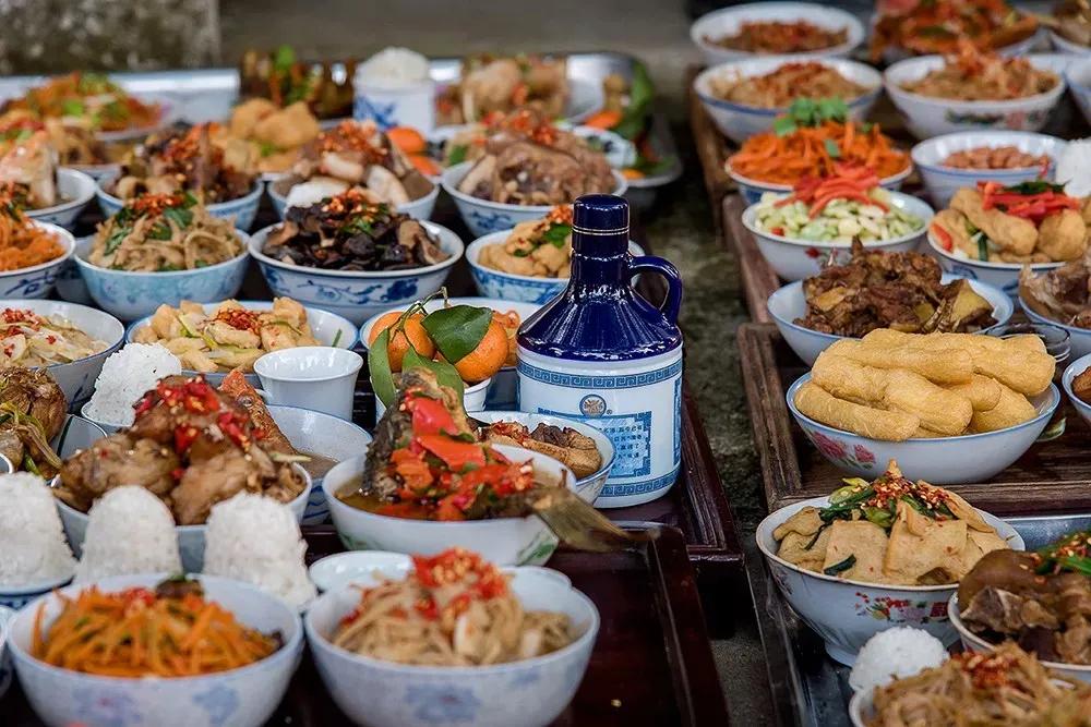 哪些瞬间让你觉得快过年了,哪个瞬间让你觉得过年了