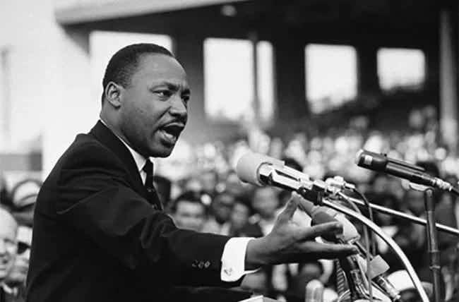 十大顶级英文经典演讲,三分钟震撼人心的英文演讲