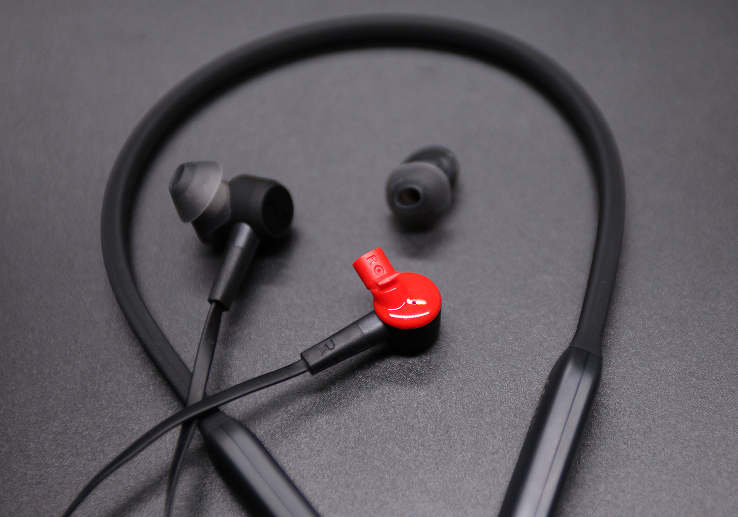 细节到位带来出众体验,细节丰富的耳机