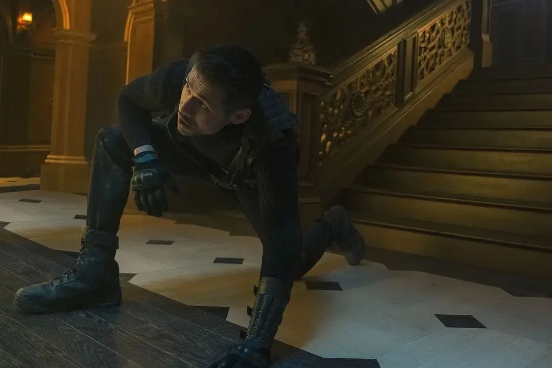 凭什么它能在国外爆火？《伞学院》告诉我们：超人不好当