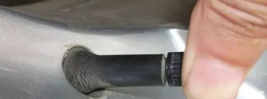 汽车轮胎慢漏气是什么原因,汽车轮胎补后慢漏气怎么处理