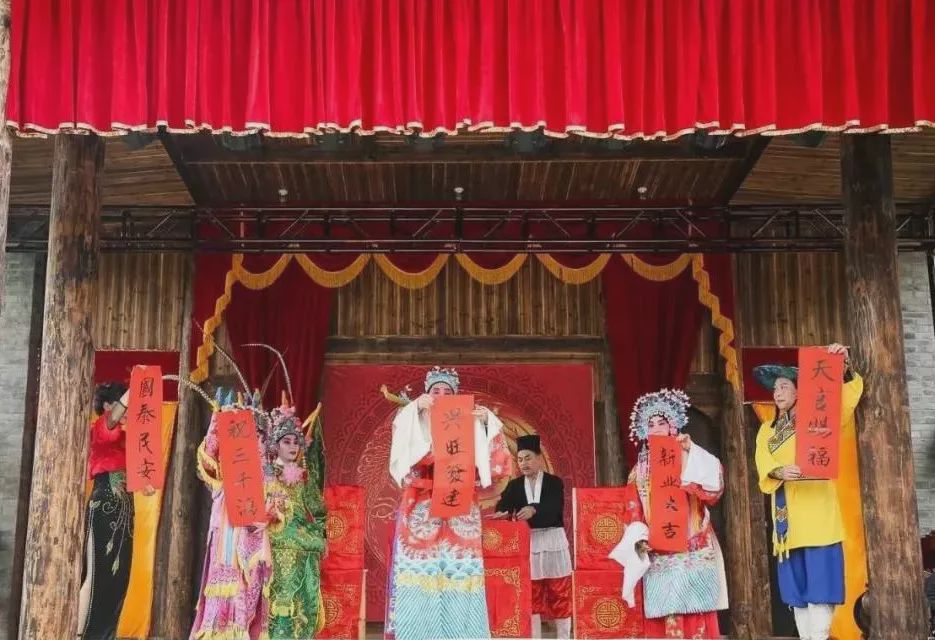 柳州周边迅速蹿红的江枫船屋别墅!天空之境简直美绝了