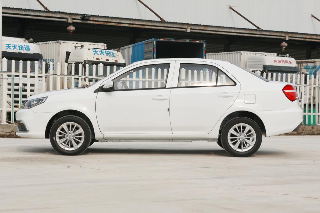 最大马力为113匹峰值扭矩141牛米,最大马力156匹峰值扭矩230