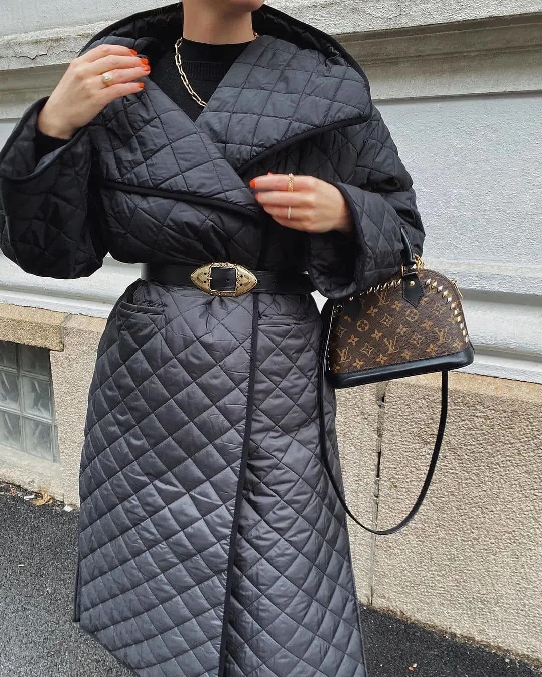 入冬四件套我不配文案,入冬四件套没有棉衣来的实在