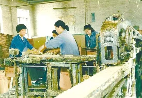 红卫日化羊脂皂直播间,包头红卫日化董事长