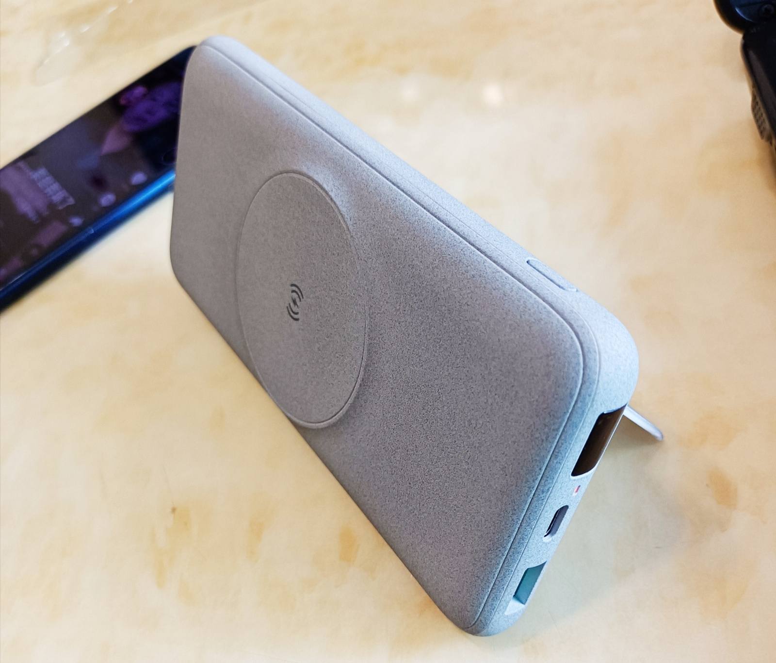 magsafe磁吸充电宝官方功能,magsafe磁吸充电宝为啥安卓机不用