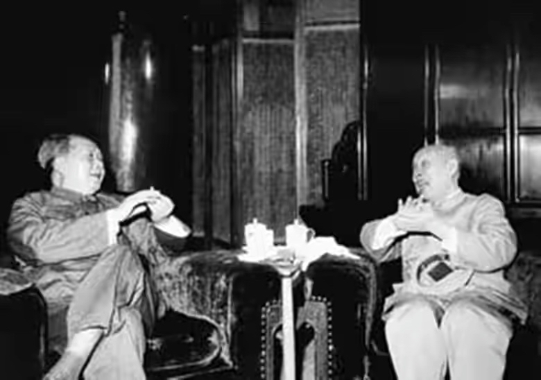 他资历超过所有元帅,建国后当第一副总理,晚年官至正国级