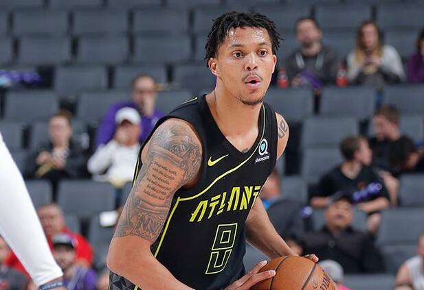 库里妹妹结婚，库里送妹夫如此订婚礼物，网友：我想成为库里妹夫