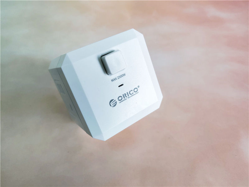 有它在，无须再为插孔不足所困扰——奥睿科转换器插座体验