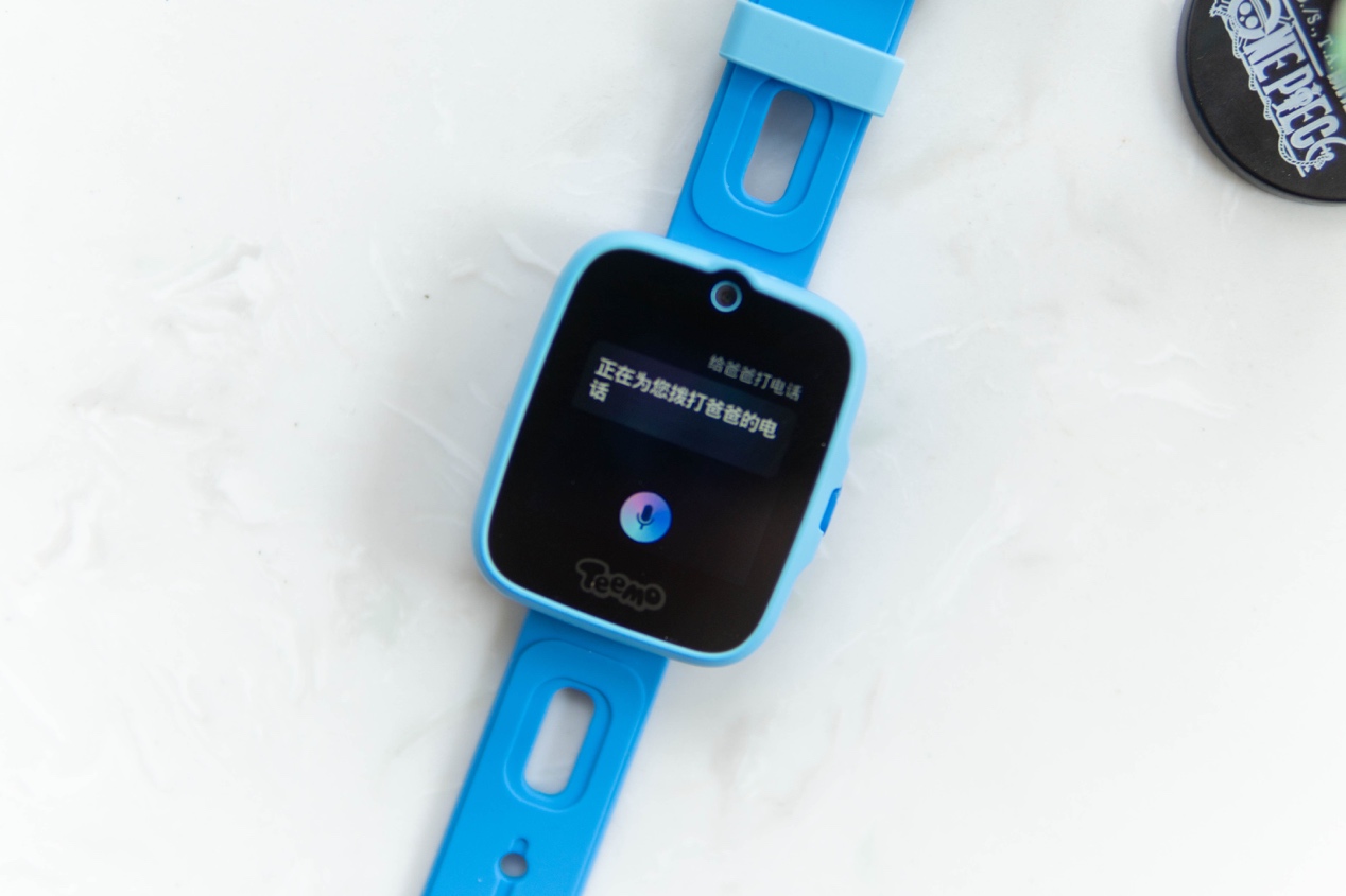 不在孩子身旁也守护安全,糖猫A10儿童电话手表,宝贝家长都喜欢