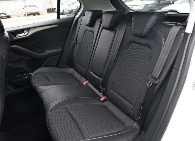 福克斯三缸机值不值得入手,福克斯1.5t三缸发动机故障率高