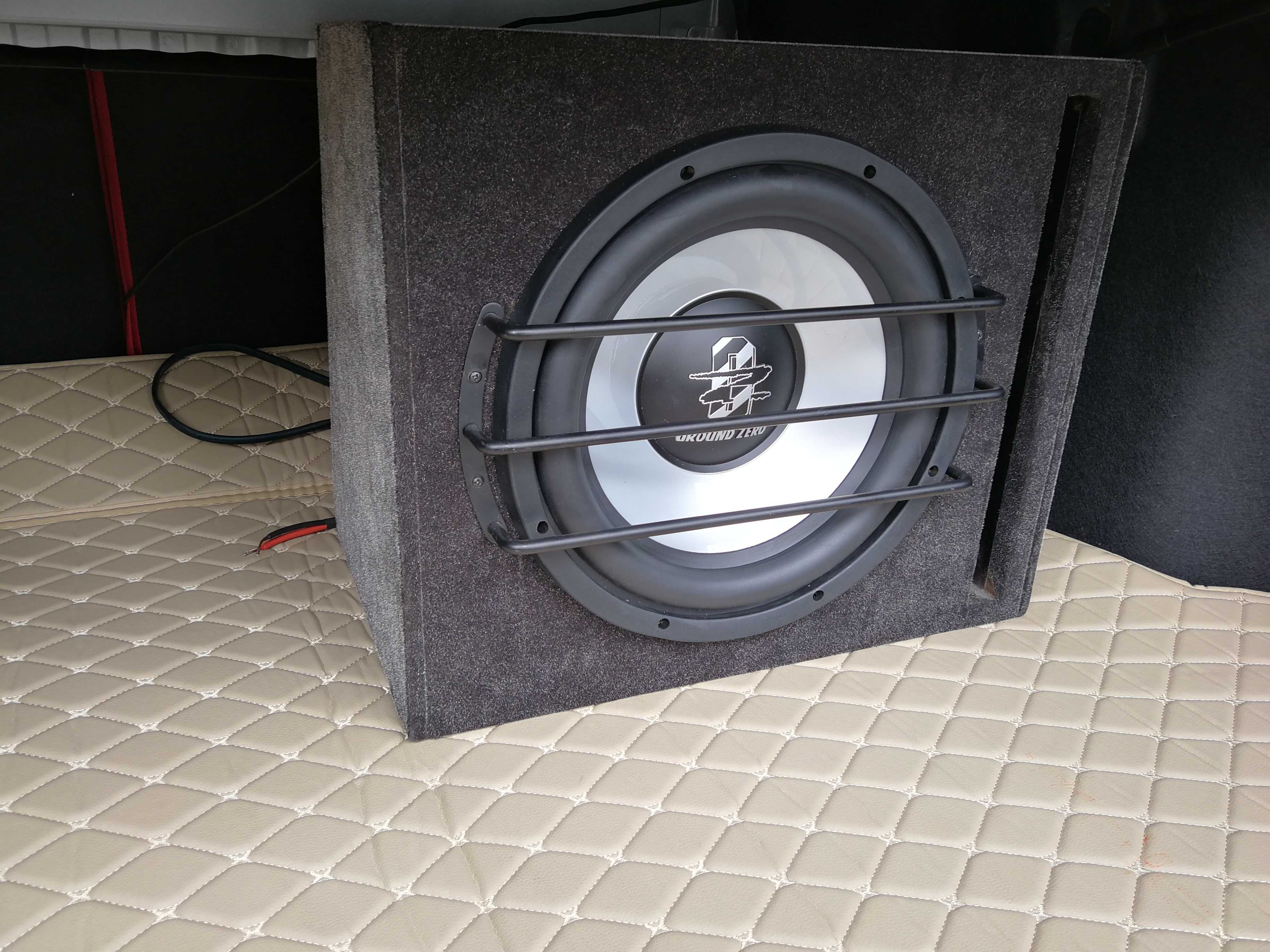 南宁斯巴鲁森林人汽车丹拿音响,斯巴鲁森林人音响改装惠威