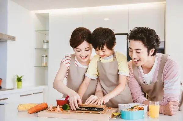 孩子六岁了还吃手指头怎么办,孩子六岁还吃手