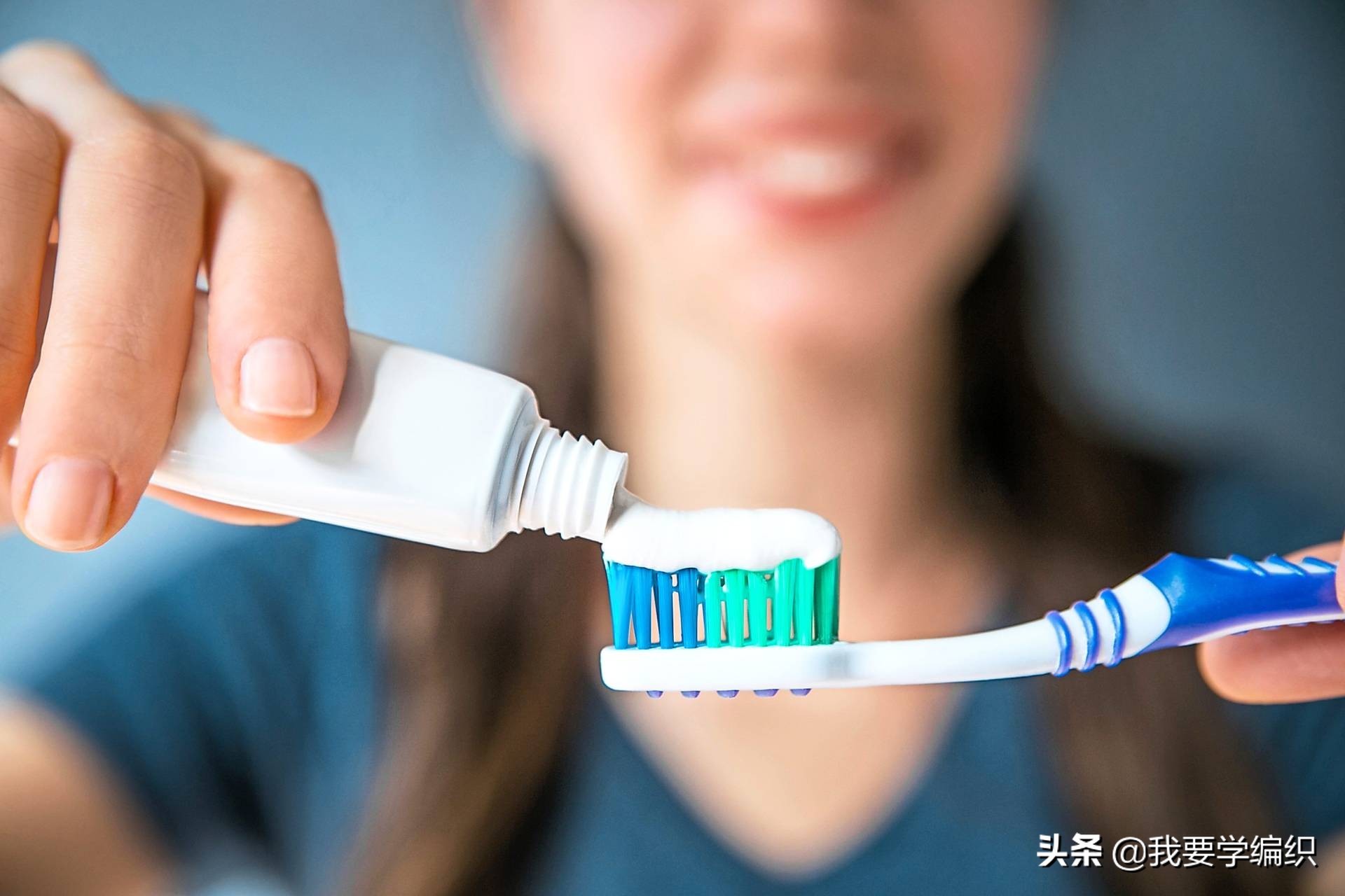 早晚刷牙了牙齿还是臭怎么回事,天天刷牙牙齿很黄很臭学会这一招