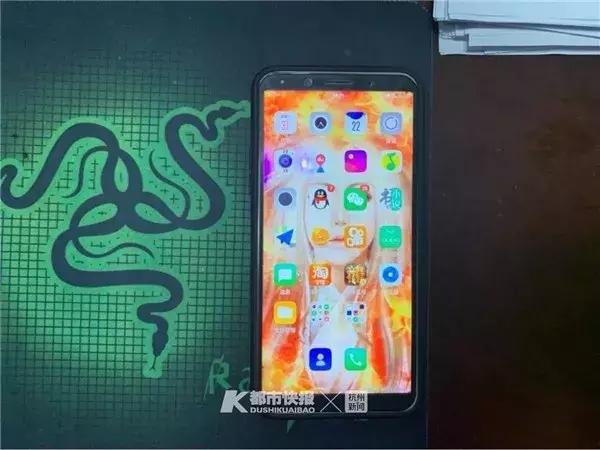 凌晨3点女子听见拨打电话的声音,女子凌晨两点发现床下有怪声