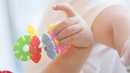 美团点评商业模式分析,美团点评近三年的盈利情况