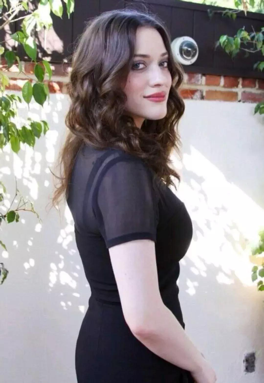 胸比较大的女生怎么穿显身材,胸比较大的女生怎么穿衣服好看