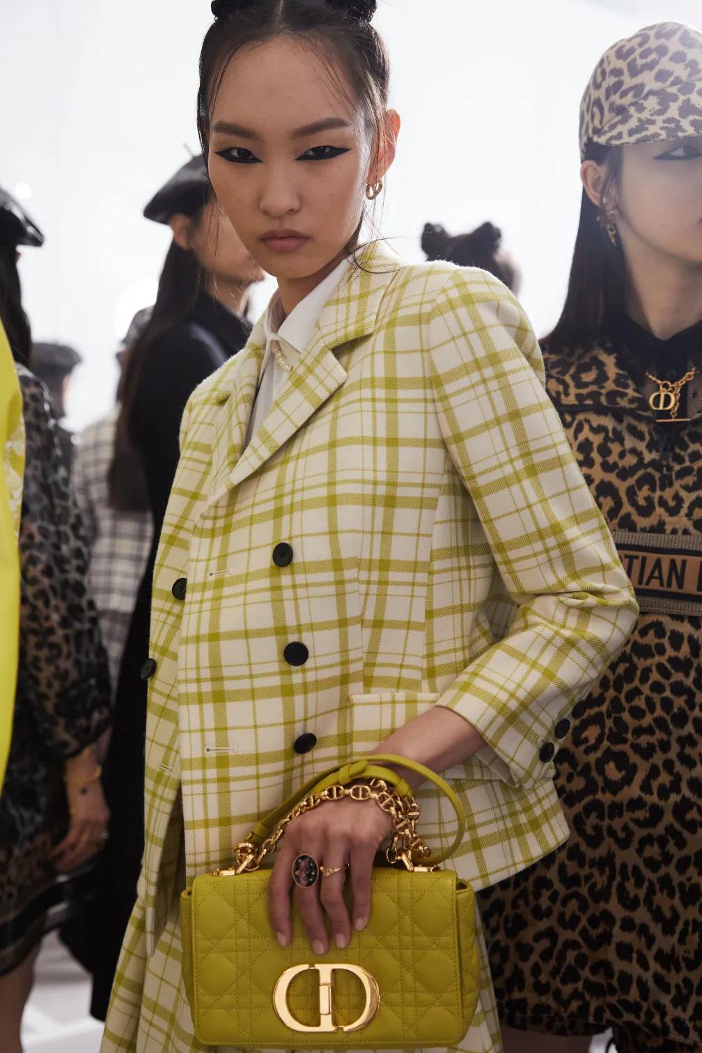 迪奥dior2020走秀冬季款运动鞋,dior2012春夏走秀视频完整版