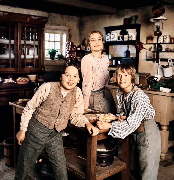 汤姆·索亚的历险，是许多人童年的幻想