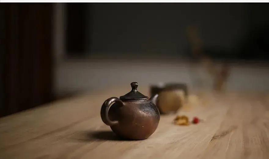 做事凭良心做人尽本分问心无愧,做人凭良心尽本分不说昧心话