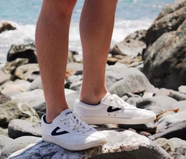 这双“穿越”百年的小白鞋，真想穿到地老天荒