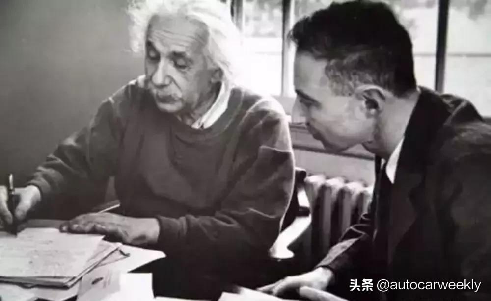 是时候穿卫衣骚起来了——瞧瞧张小龙