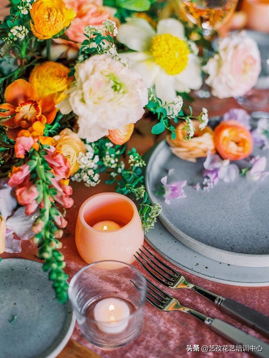 开一家花店怎么营销才能赚钱,花店做批发零售怎样进货