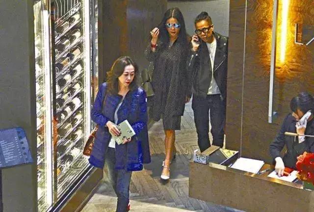 有钱有闲风华绝代,有钱有闲有美貌