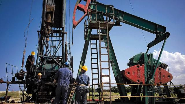 发现1亿吨油田油价会降吗,如果石油枯竭会涨价还是降价