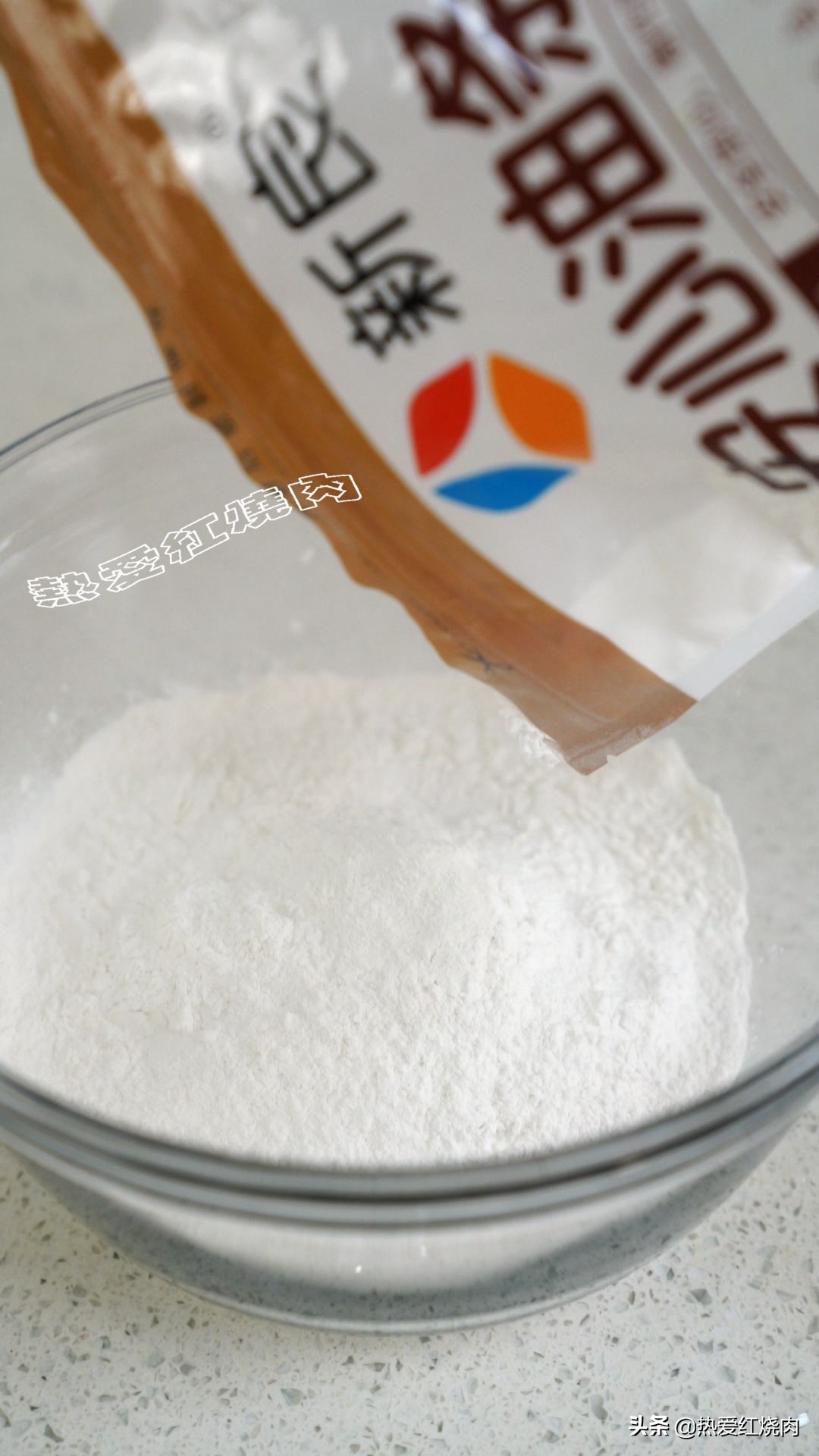 面粉别总是蒸包子,面粉加鸡蛋蒸馒头最简单的做法