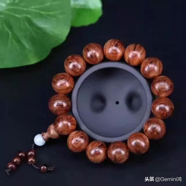 怎么分辨黄花梨手串真假,黄花梨怎么分辨真假