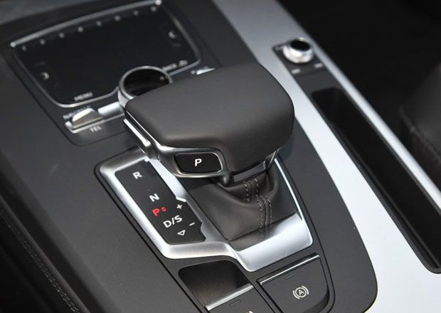 又一豪华suv加价提车,豪华suv排名前十名奔驰glc