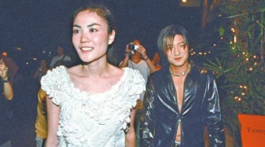 曝谢霆锋与妹妹冷战 (谢霆锋和妹妹冷战完整版)