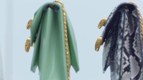 10只包上百万,郑秀妍比妹妹郑秀晶奢侈太多