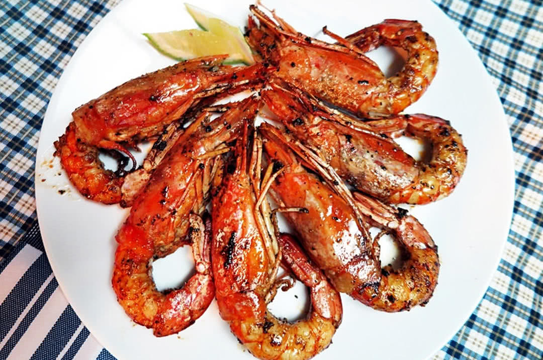 大虾别再水煮了试试这个新做法,大虾这么煮估计几斤不够吃