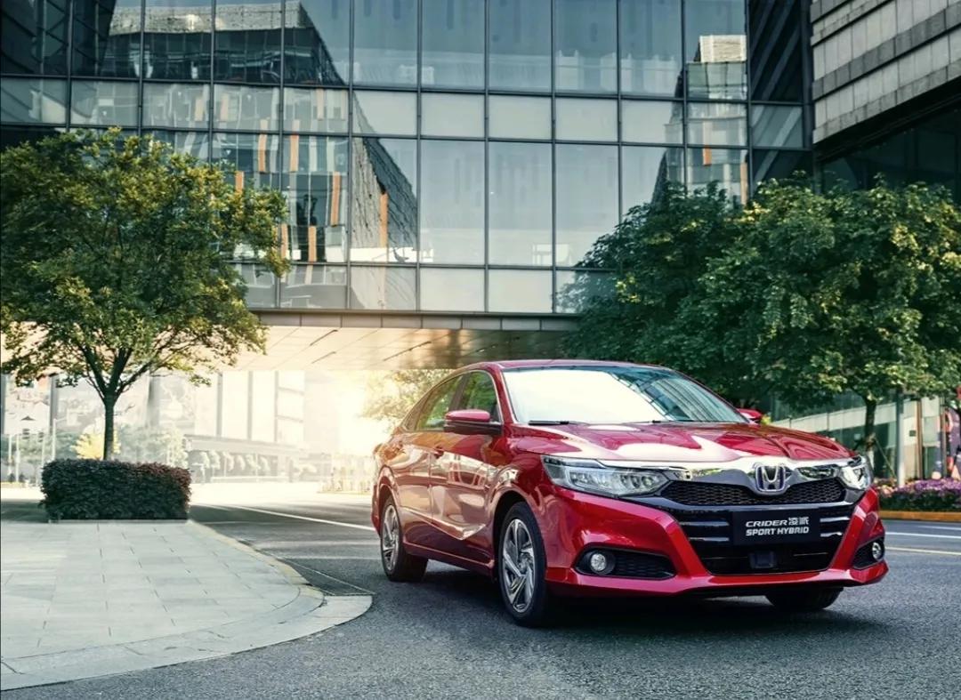 凌派1.0排量油耗10.7是什么原因,凌派2013款1.8l自动豪华版油耗多少