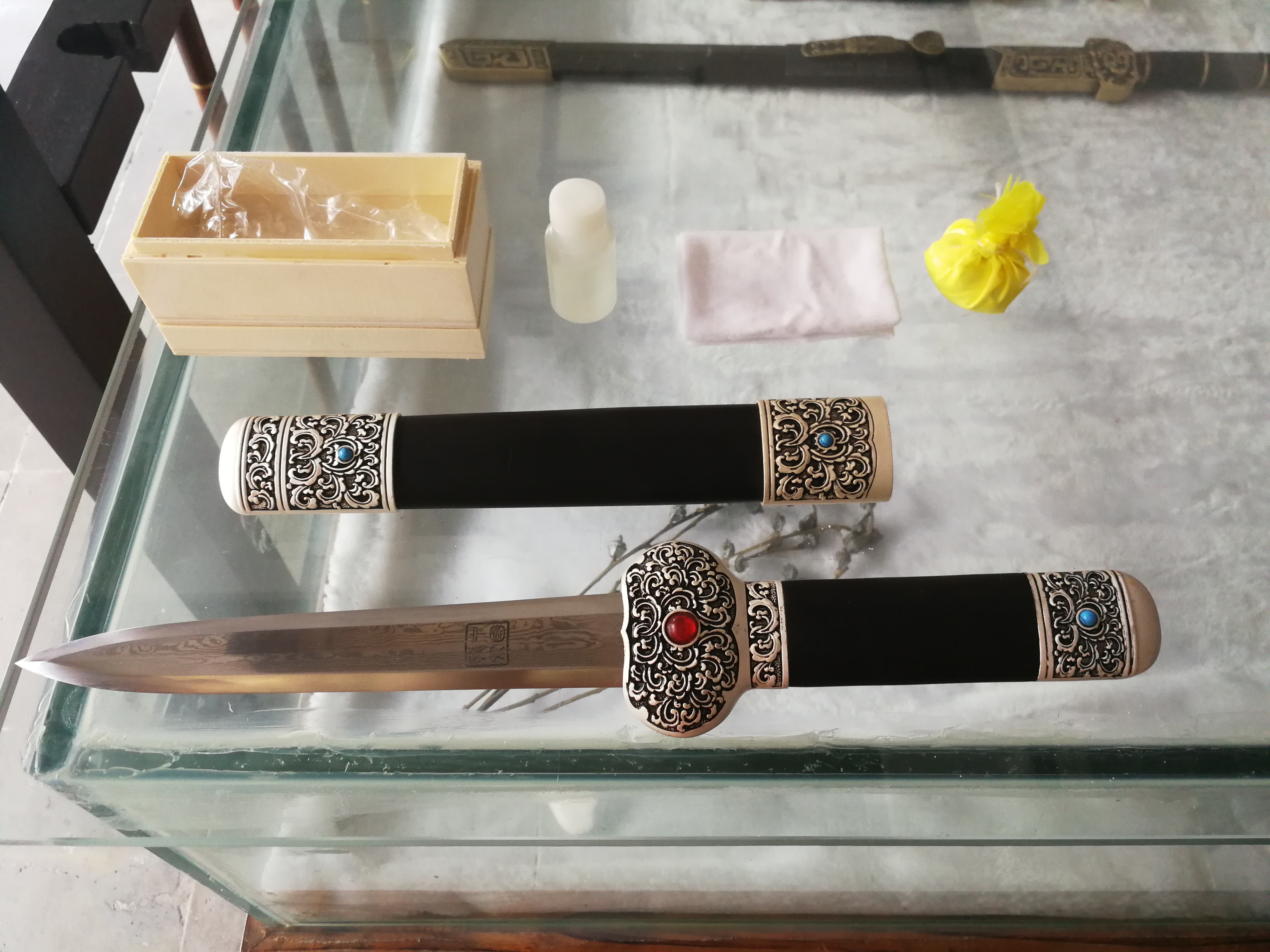 刀剑无保护措施多久生锈,保养刀剑用什么油