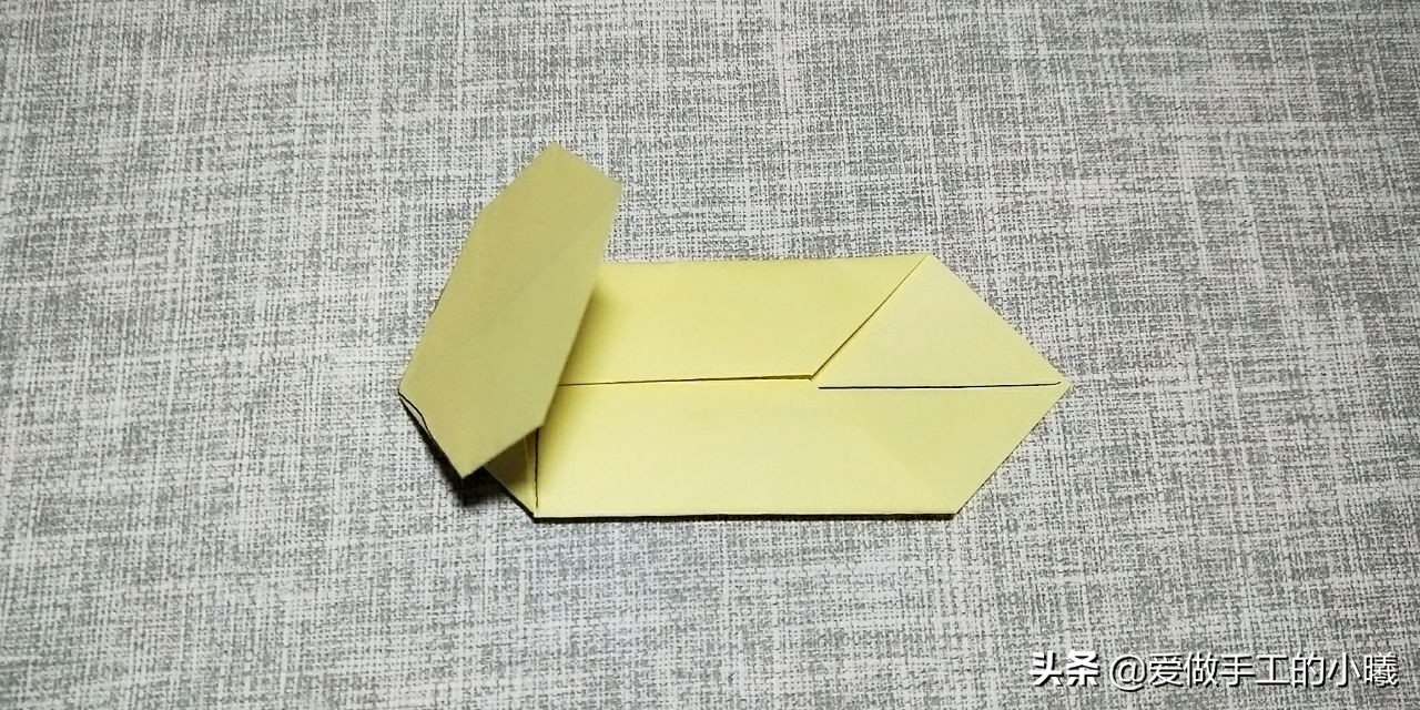 最简单的折纸金刚狼爪教程,用折纸折金刚狼爪