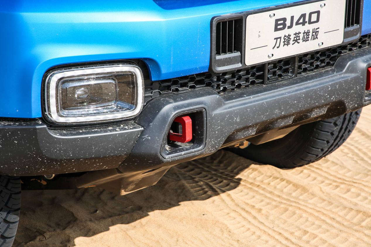 bj40刀锋英雄柴油版黑武士试驾,21款bj40柴油刀锋英雄版驾驶感受