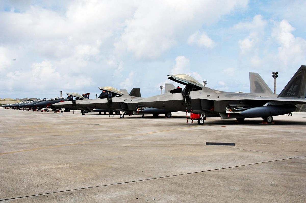 美国关岛基地在哪个国家,美国关岛离我国有多远呢