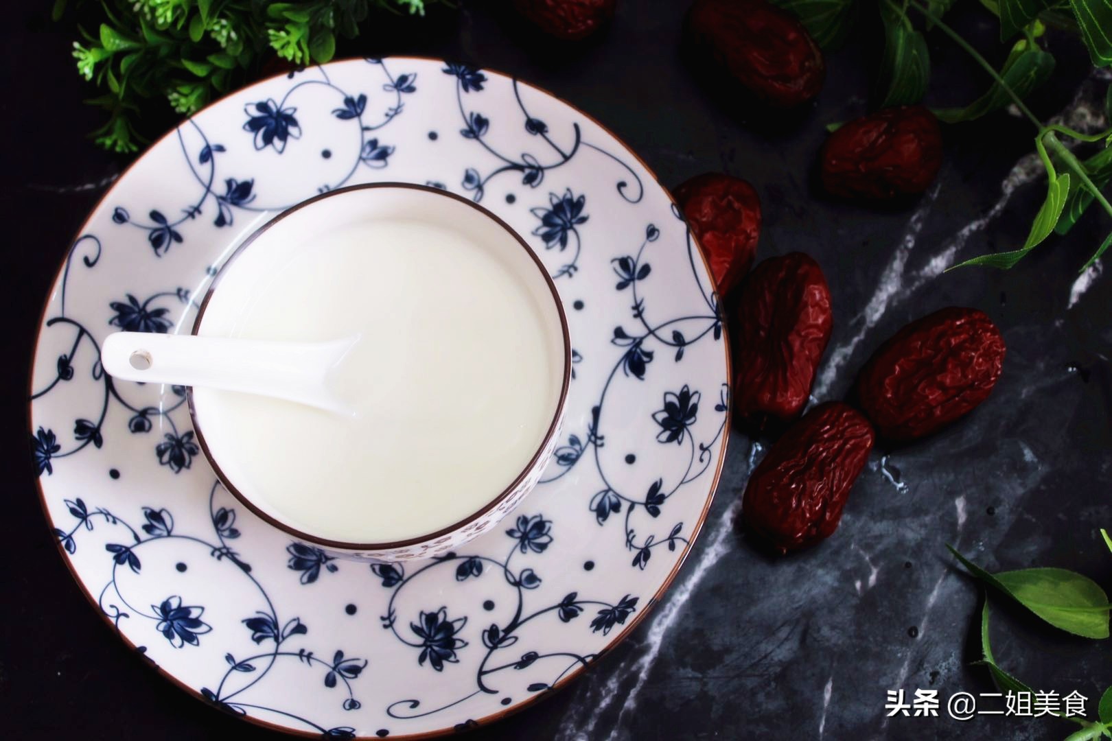 喝酸奶真的帮助减脂吗,喝酸奶减肥吗酸奶要热一下吗