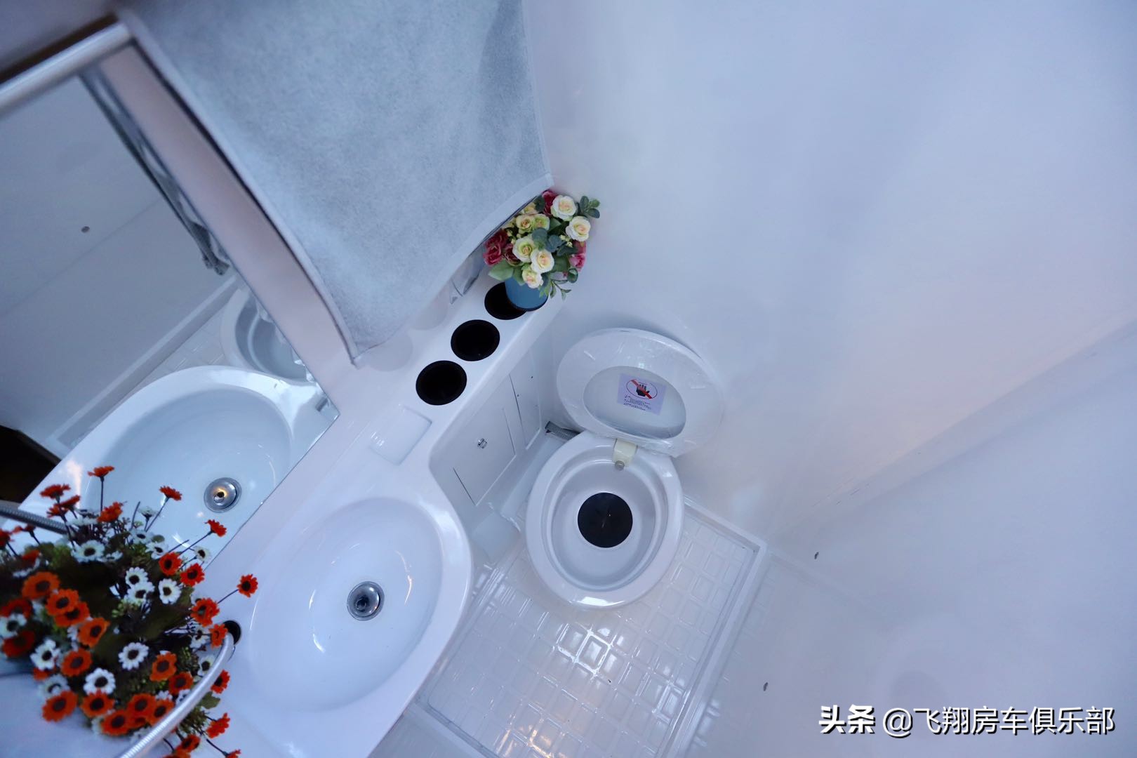 福特进口3.5tt双涡轮增压四驱房车,低调新福特全顺