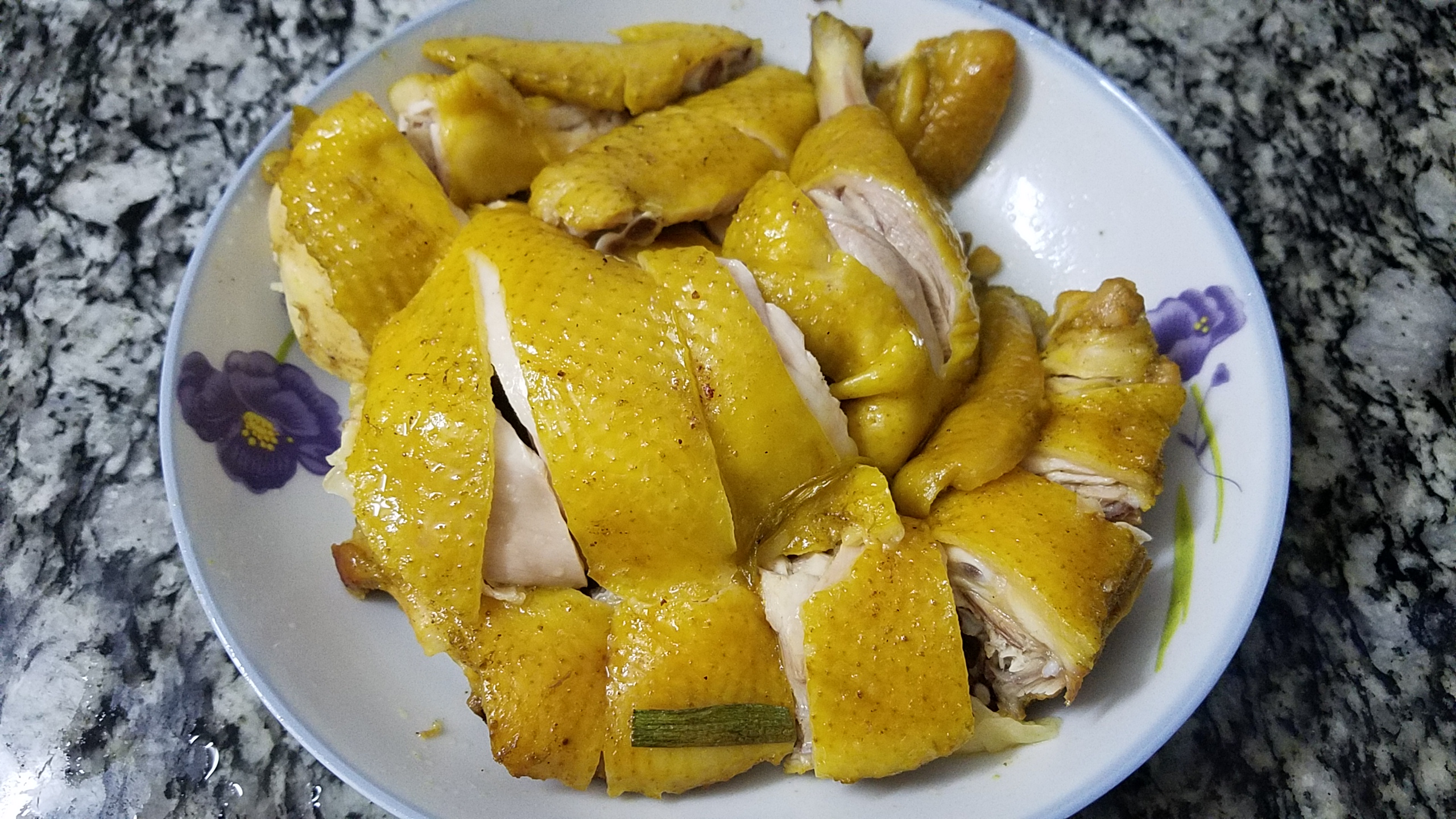 广东正宗的水煮盐焗鸡,广东用盐的盐焗鸡爪的正宗做法