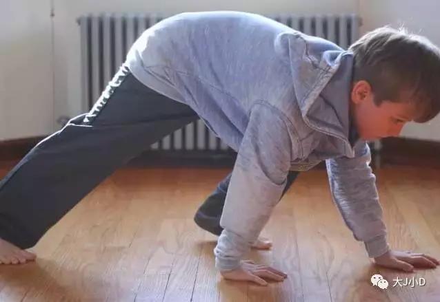 在家怎么给宝宝放电,在家如何给孩子放电