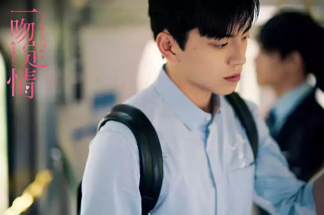 王大陆不笑的照片,王大陆帅不帅